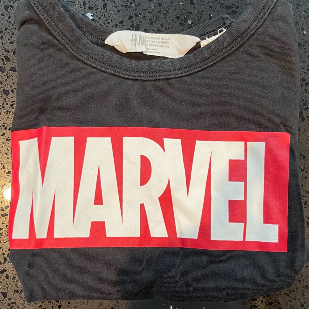 H&M Toddler MARVEL t-shirt, 2-4 yrs, worn couple times, like new condition - Picture 4 of 4
